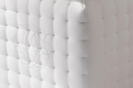 Windsor Boxspring FINISHES: upholstery