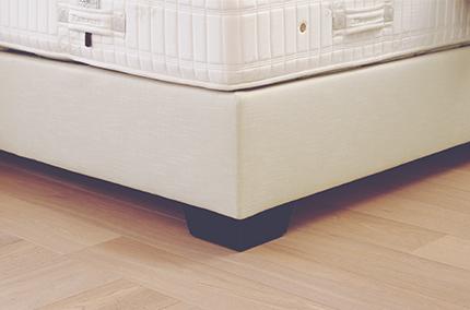 Versailles Boxspring with Chest Finishes: Parmentage